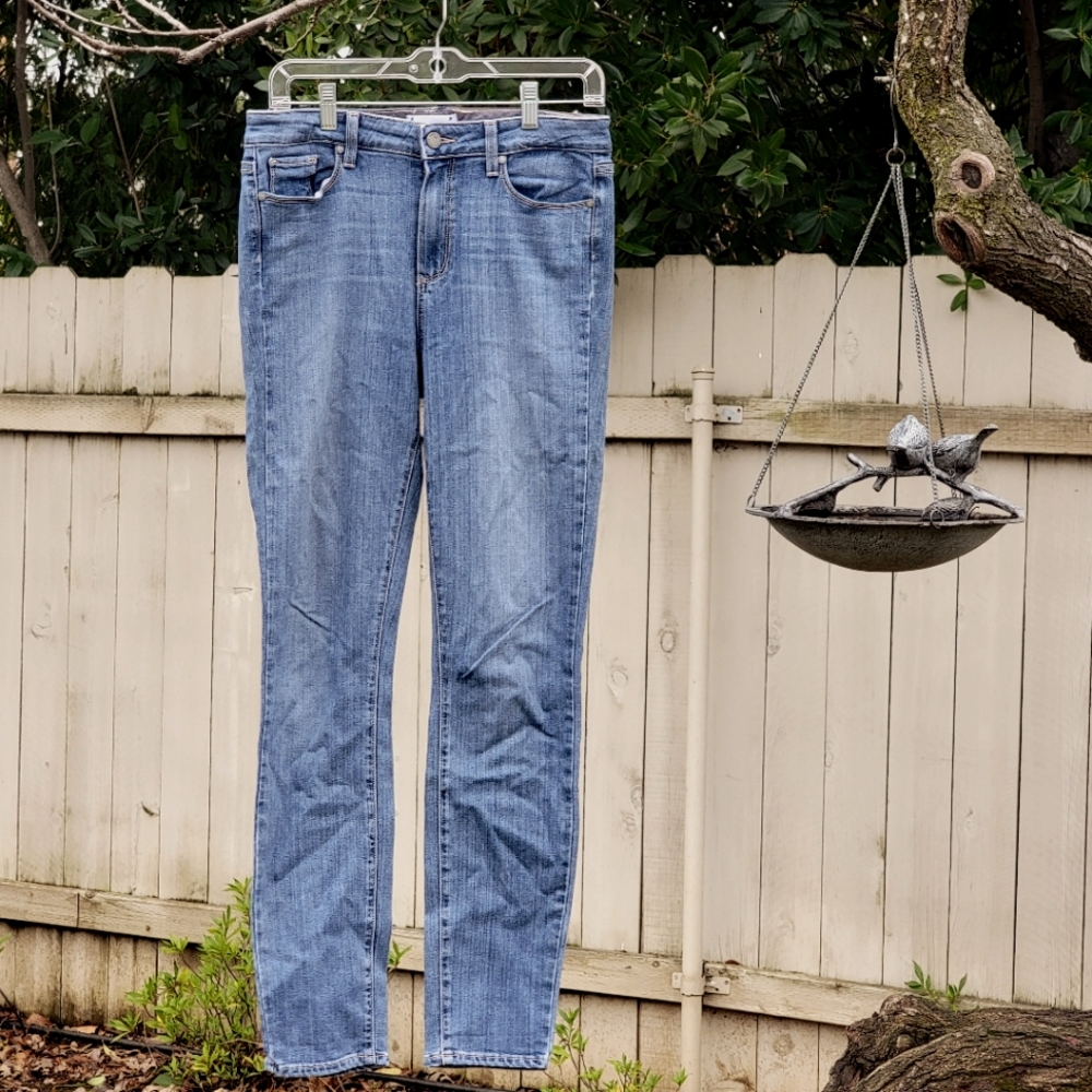 PAIGE Mid-Rise Boyfriend Jean (30)